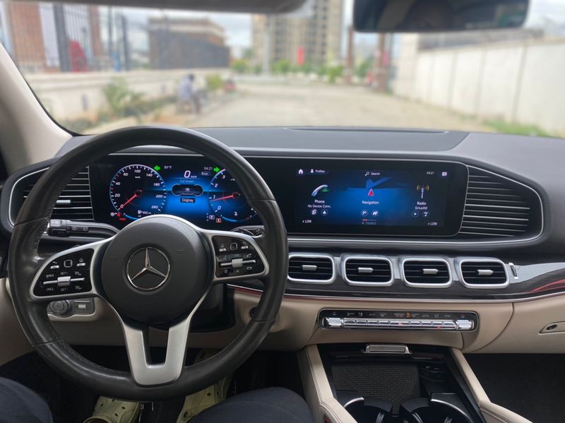 Thumbnail 17 of 2020 Mercedes-Benz GLE-Class